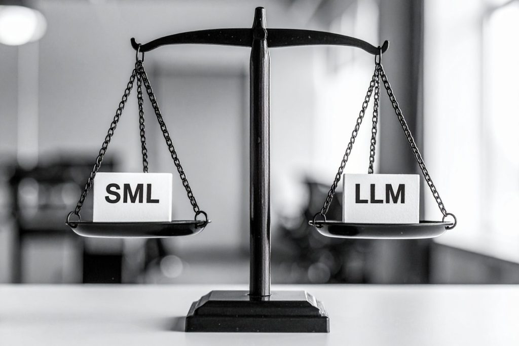 transformerアーキテクチャを基盤としながらも、両者の処理メカニズムには明確な差がある。llmは兆単位のパラメータと膨大なデータセットで広範な知識を持つが、slmは蒸留や量子化技術を駆使して性能を維持しつつスリム化されている。pytorchなどのライブラリを用いた開発が可能で、nvidiaのgpuを活用した高度な並列処理にも対応する。特定領域の定型表現や専門用語を学習させるfine tuningにより、限定された分野で驚異的な精度を発揮する。インフラ要件を最小限に留め、リアルタイムでの応答を実現する技術的工夫が凝らされている