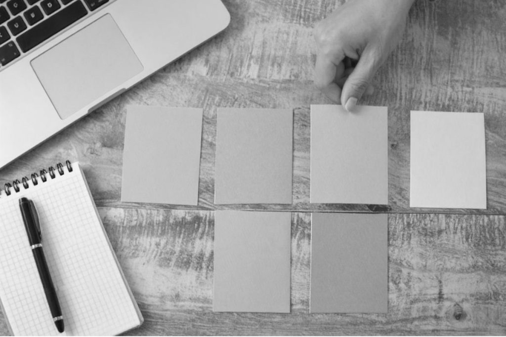 aiツールはseoの各段階で異なる価値を提供する。jasperやtranscopeなどのaiコンテンツ生成ツールは、gptやclaudeなどのllmを基盤とし、ブログ記事の高品質な文章を生成しライティング効率を向上させる。ahrefsやsemrushなどのaiキーワードリサーチ・競合分析ツールは、検索ボリュームや競合の戦略を分析し、最適なキーワード戦略を立案する。導入には、解決したいseo課題の明確化、機能のカバー範囲、使いやすさ、コストパフォーマンスの選定がポイント